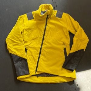 Reebok CrossFit women’s warm jacket; like new, worn a few times; size Small